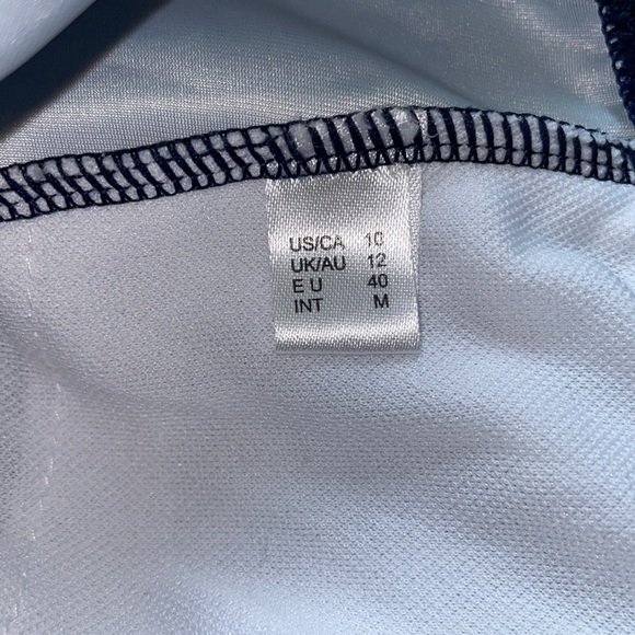 COPY - BBATHING SUIT TOP -SIZE 10- MULTI STRIPES -HALTER NECK WITH BACK OPENING- - Picture 6 of 6